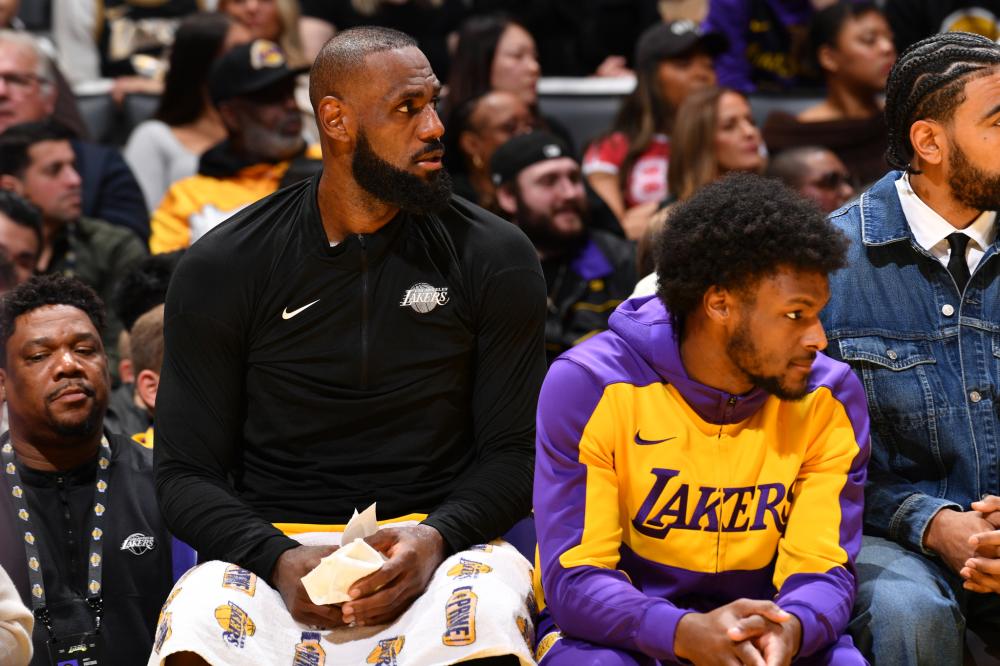 同时具备团 同时具备团