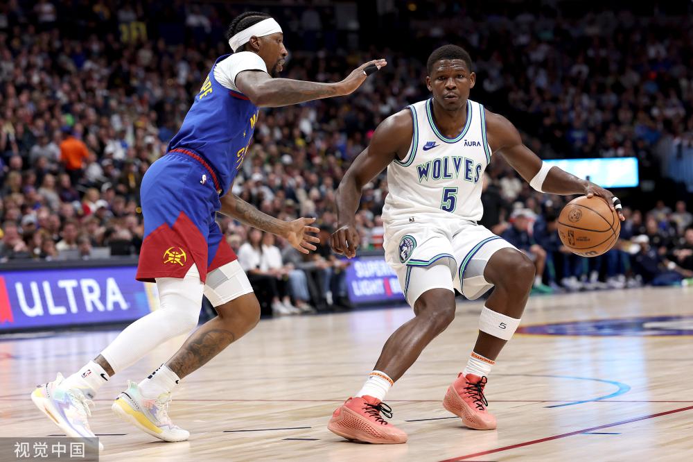 锋线火力下 锋线火力下