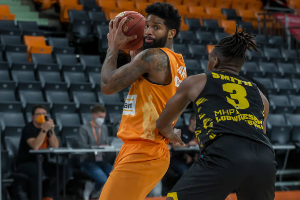 影响战术执 影响战术执