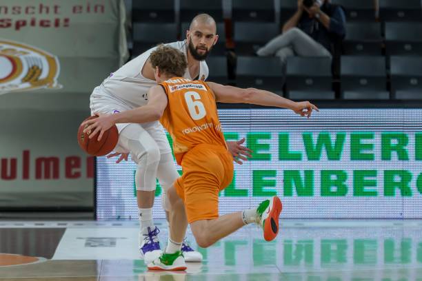 影响战术执 影响战术执